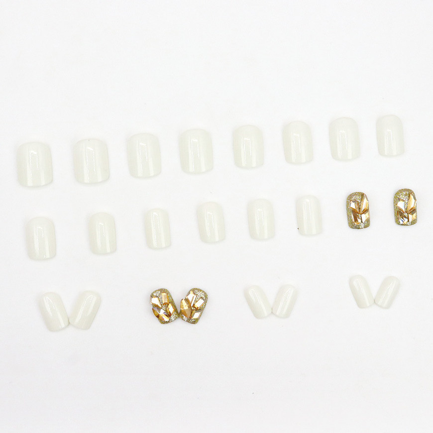 False Nails Bananahall with glue D583 White with gold 24 pcs (A9480)