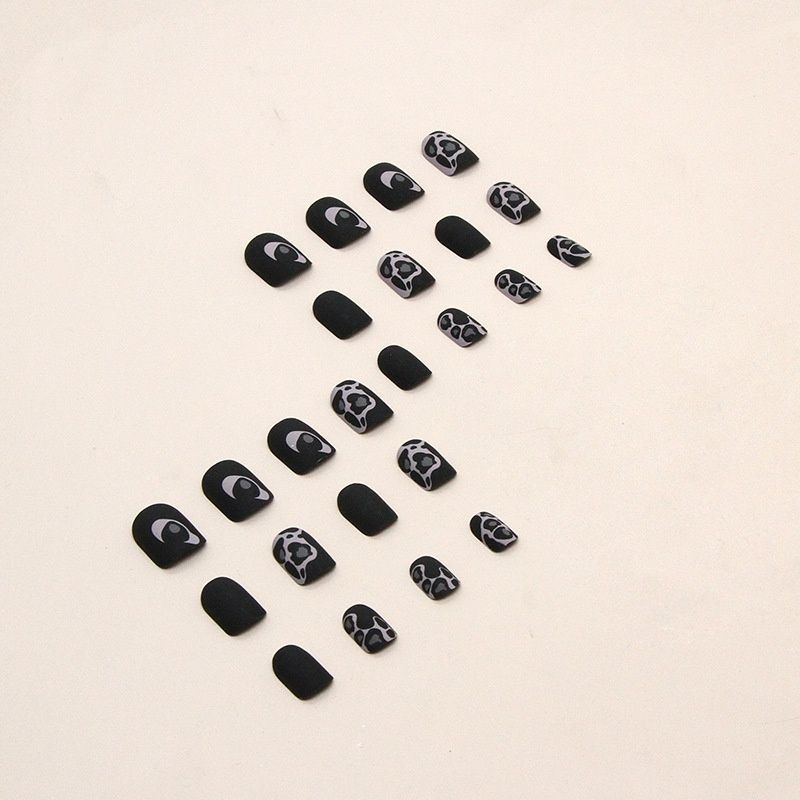 False nails with glue Bananahall W368 Leopard 24 pcs (A9672)